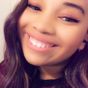 Meet your Posher, Lexi